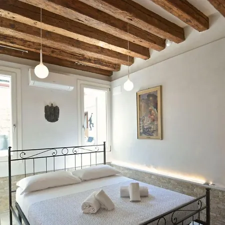 Corte Dei Greci Lejlighed