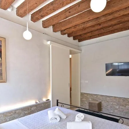 Corte Dei Greci Lejlighed